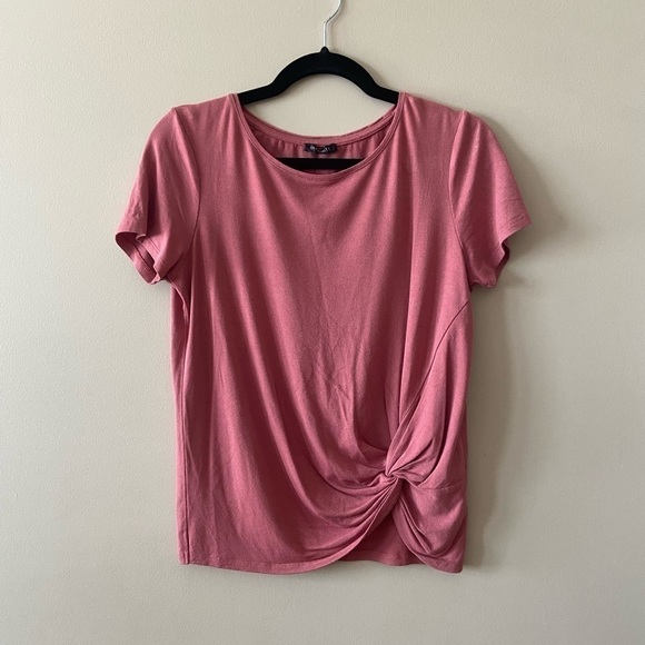 ⭐️2 FOR $20⭐️ Dynamite Mauve Pink Tie Side Top. Size Medium EUC - Picture 3 of 7
